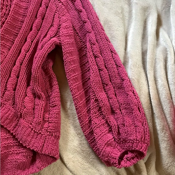 Pink Comfy Sweater 🎀 - Picture 4 of 5